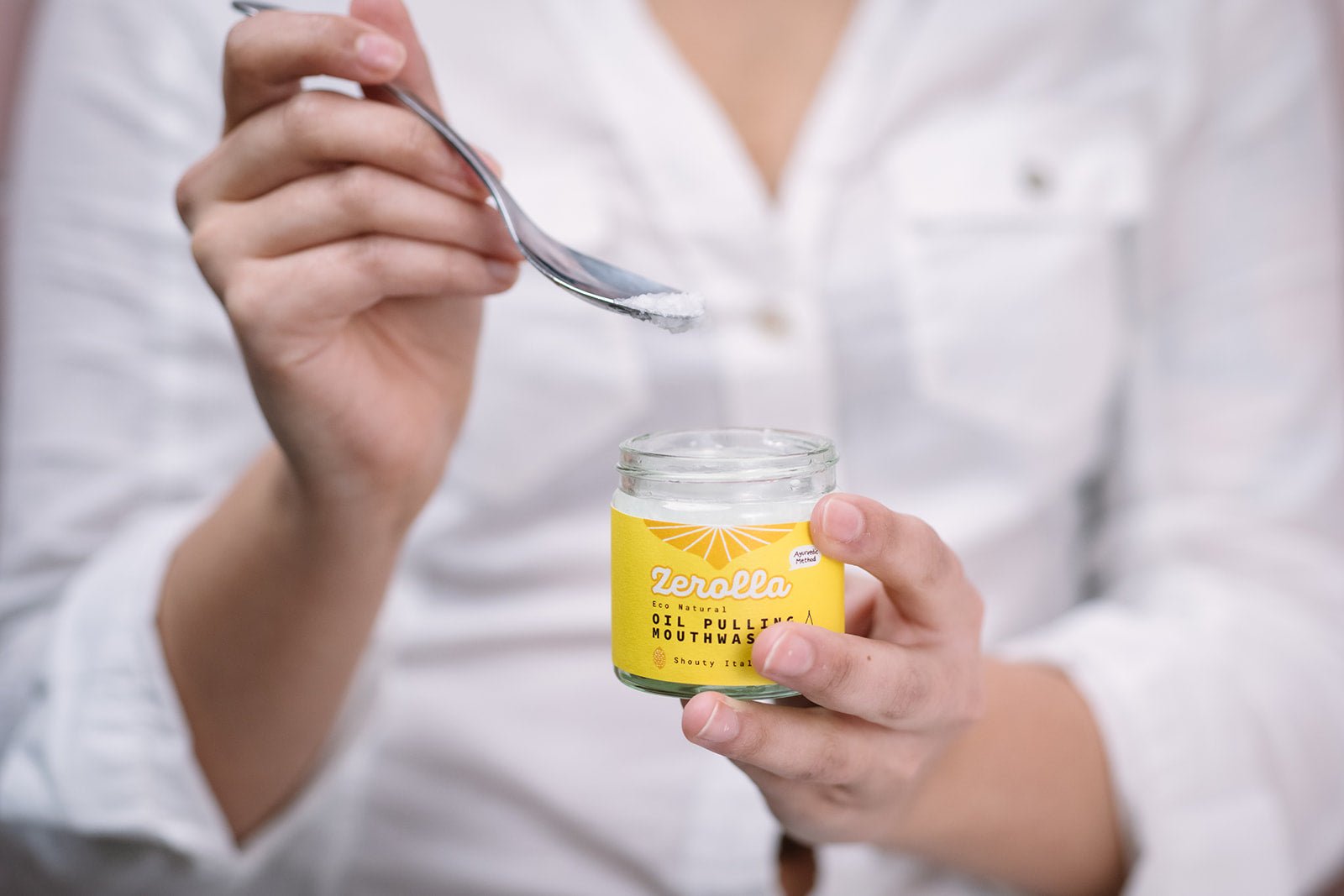 Oil Pulling: Transform Your Dental Health - Zerolla